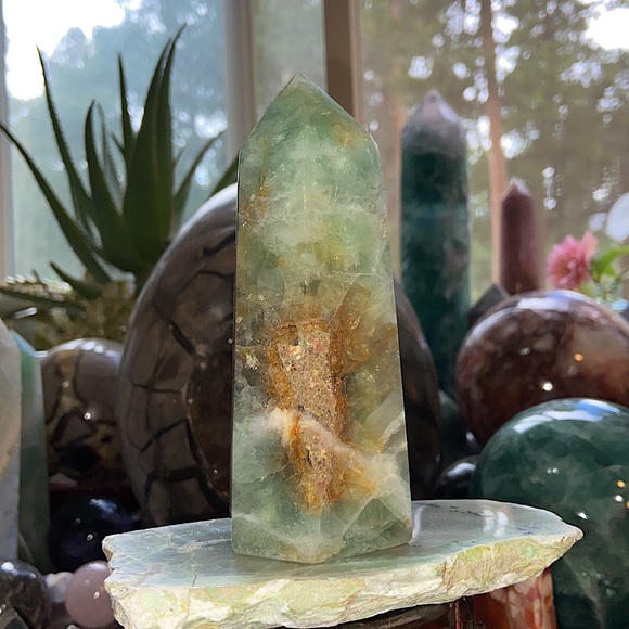 🔥SALE🔥 Green Fluorite Crystal Tower With Sparkles! - Picture 6 of 11